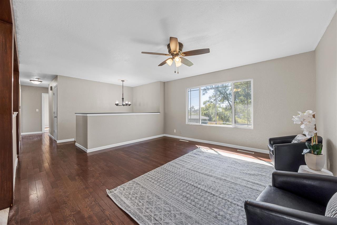 1608 Morris Avenue NW Cedar Rapids IA 52405