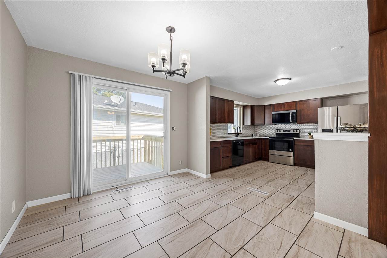 1608 Morris Avenue NW Cedar Rapids IA 52405