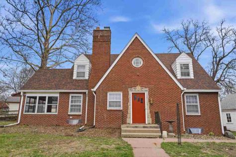 1119 Hyde Drive Des Moines IA 50315