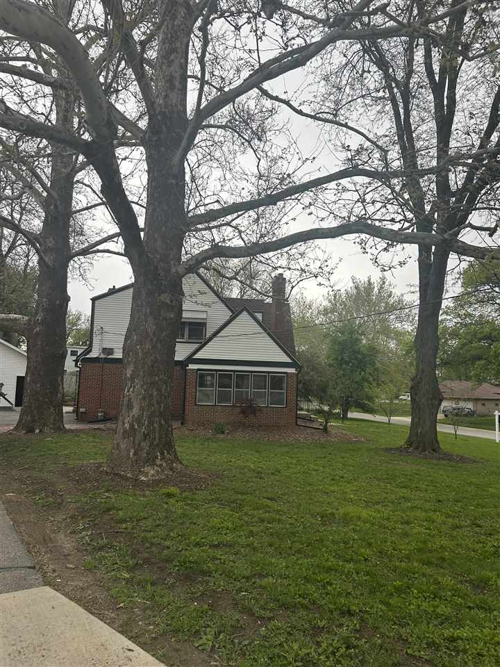 1119 Hyde Drive Des Moines IA 50315