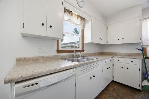 1621 47th Street NE Cedar Rapids IA 52402