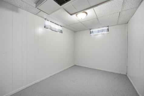 1621 47th Street NE Cedar Rapids IA 52402