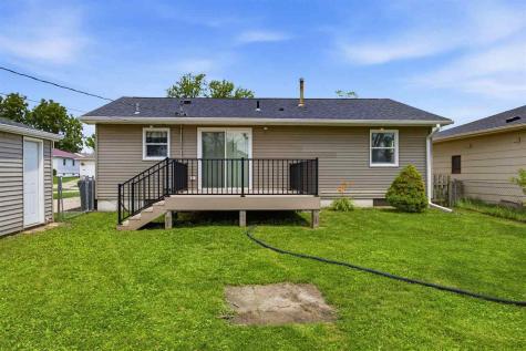1621 47th Street NE Cedar Rapids IA 52402