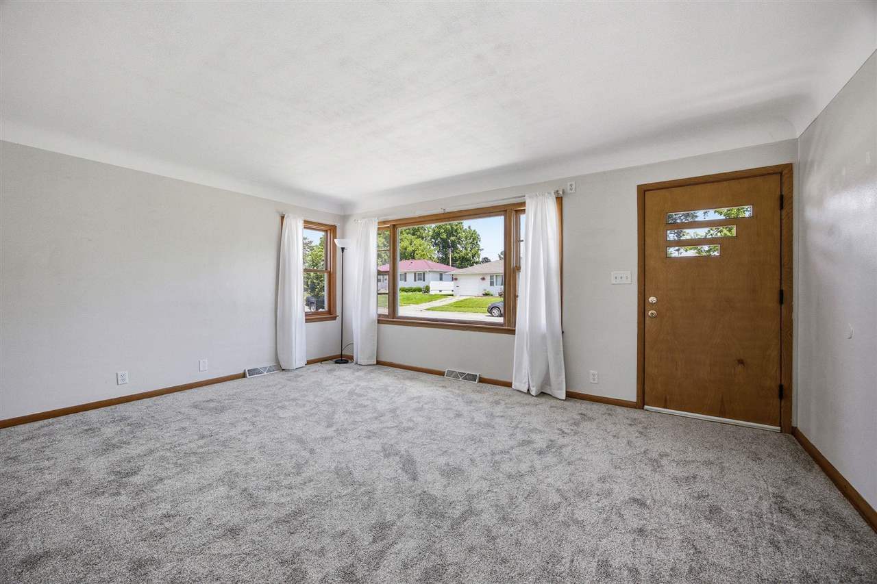 1621 47th Street NE Cedar Rapids IA 52402
