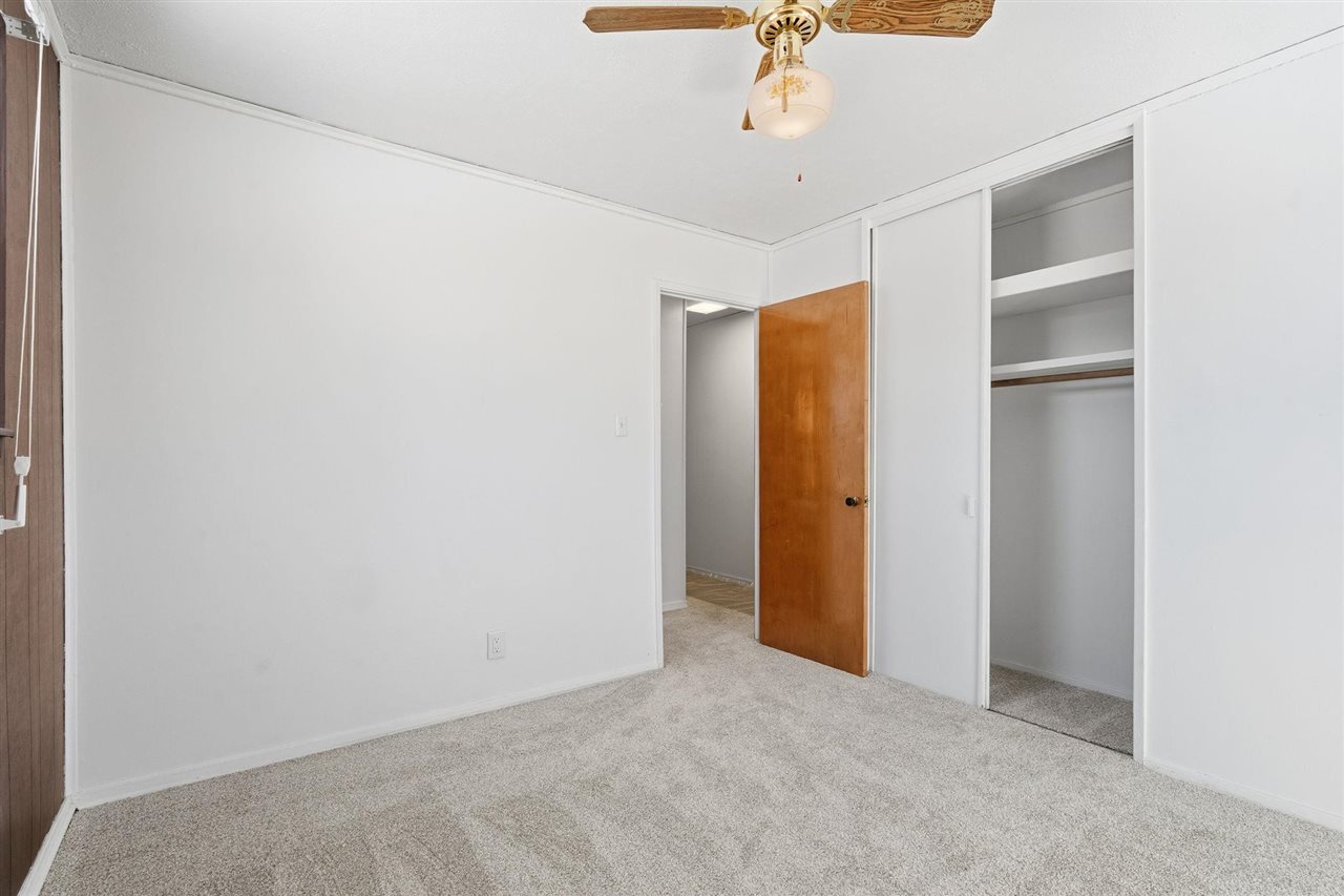 3821 Oakland Road NE Cedar Rapids IA 52402