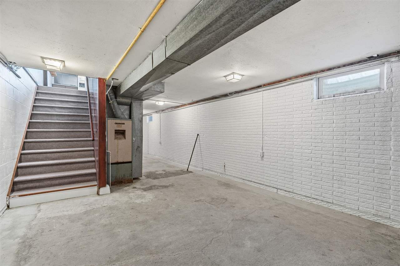 3821 Oakland Road NE Cedar Rapids IA 52402