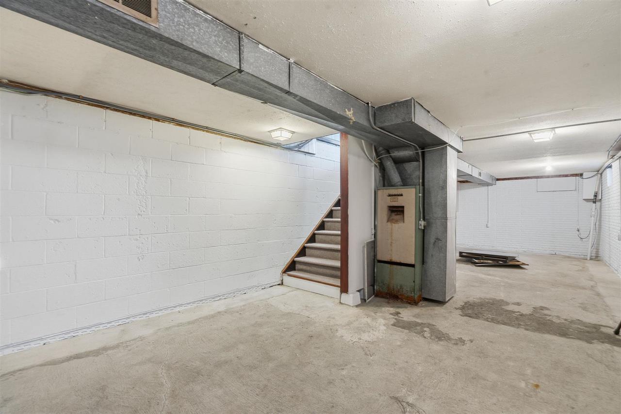 3821 Oakland Road NE Cedar Rapids IA 52402