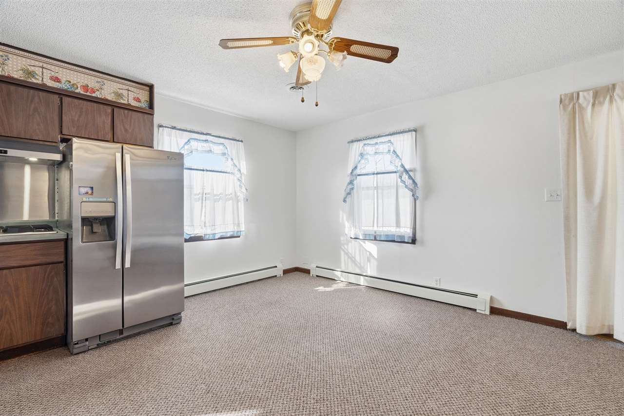 3821 Oakland Road NE Cedar Rapids IA 52402