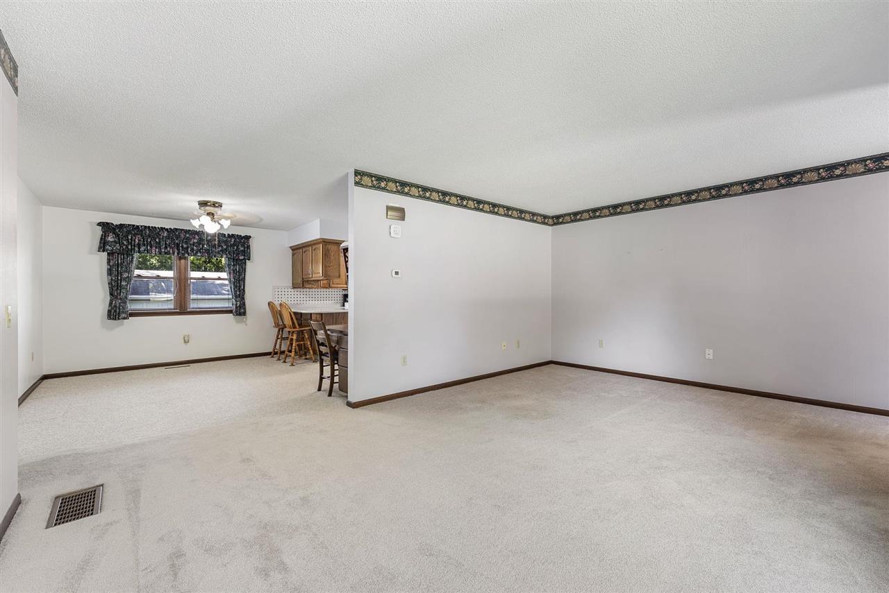 116 Roy El Road Wapello IA 52653
