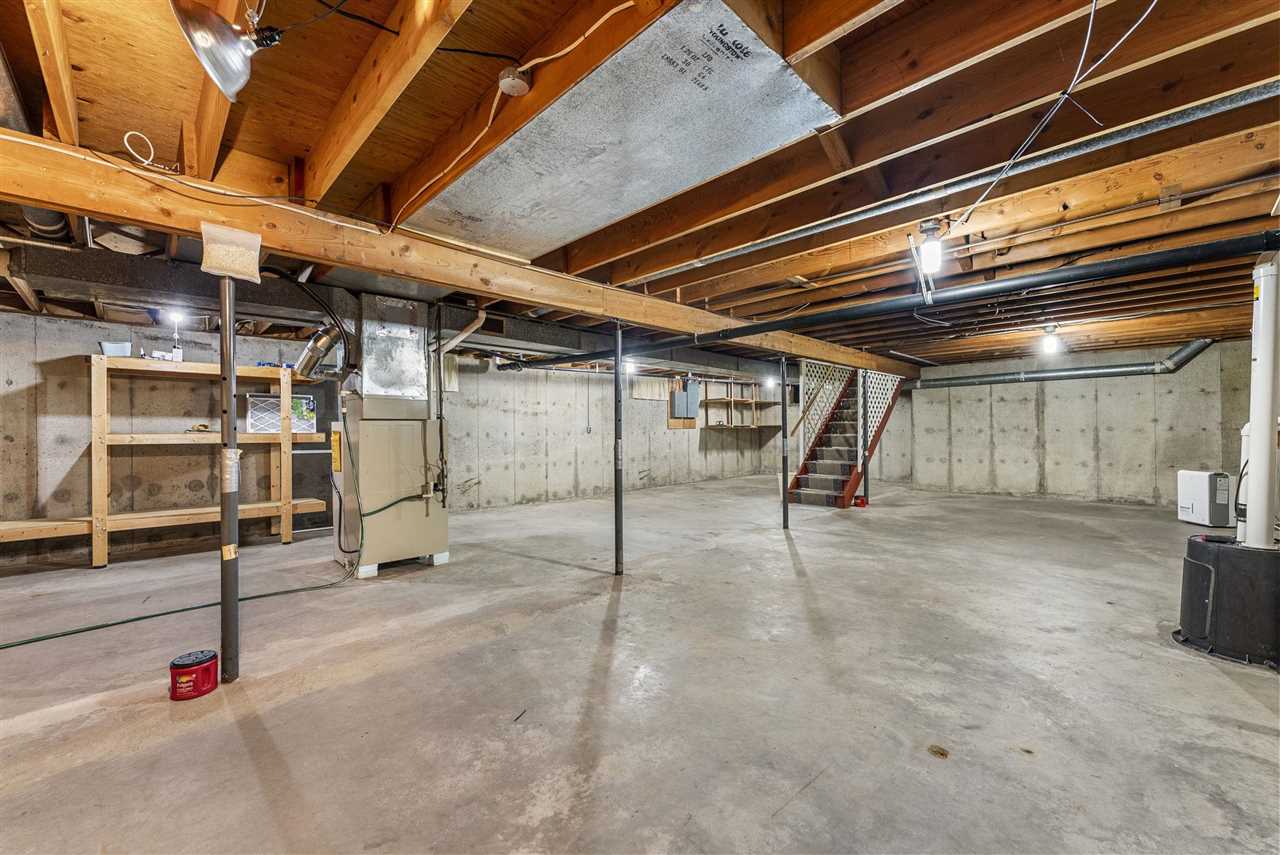 116 Roy El Road Wapello IA 52653