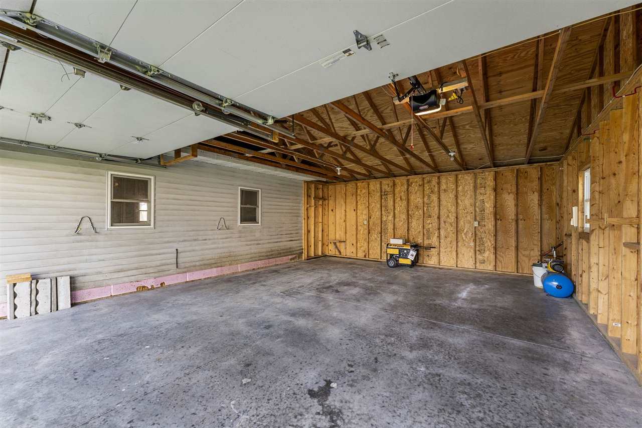 116 Roy El Road Wapello IA 52653