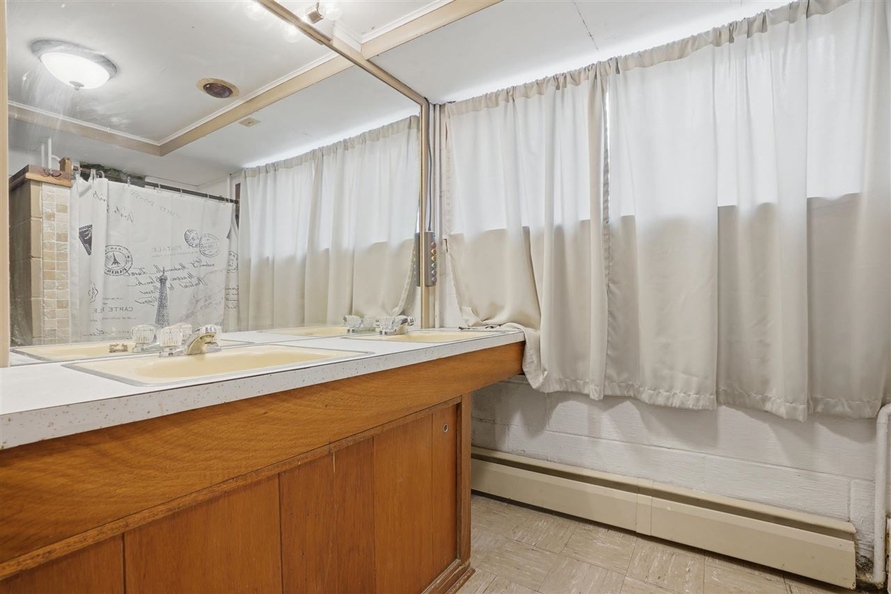 312 E Centennial Avenue Keota IA 52248