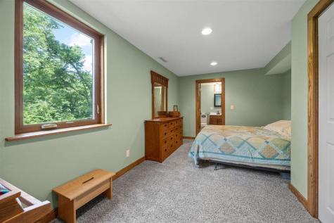 2459 125th Drive Marengo IA 52301