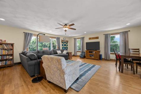 2459 125th Drive Marengo IA 52301
