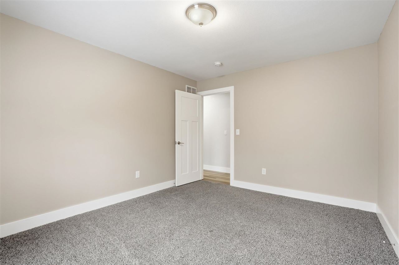 1812 N 6th Avenue Wellman IA 52356