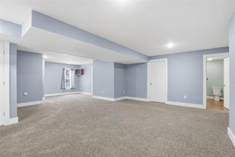 1812 N 6th Avenue Wellman IA 52356