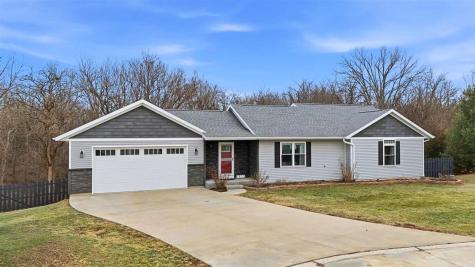 1812 N 6th Avenue Wellman IA 52356