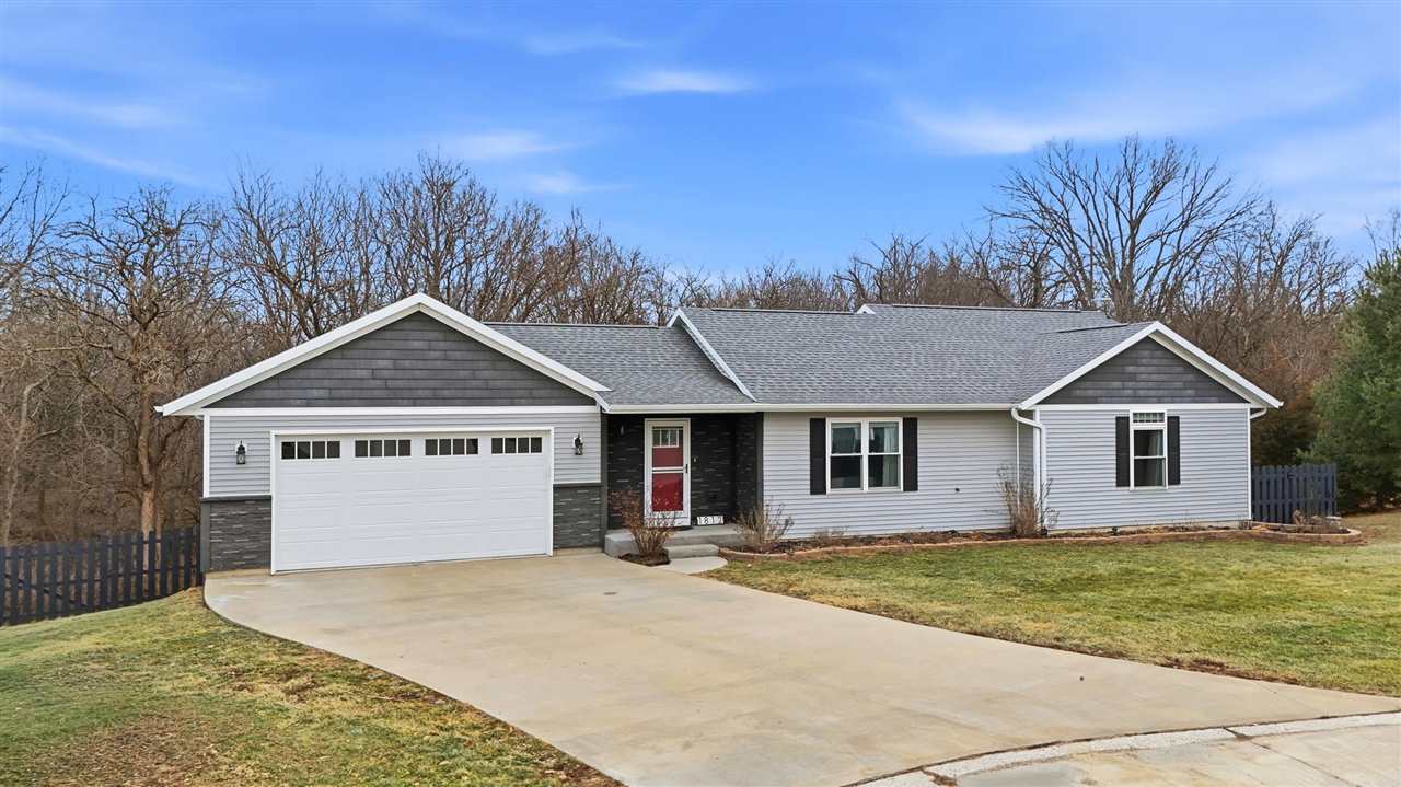 1812 N 6th Avenue Wellman IA 52356