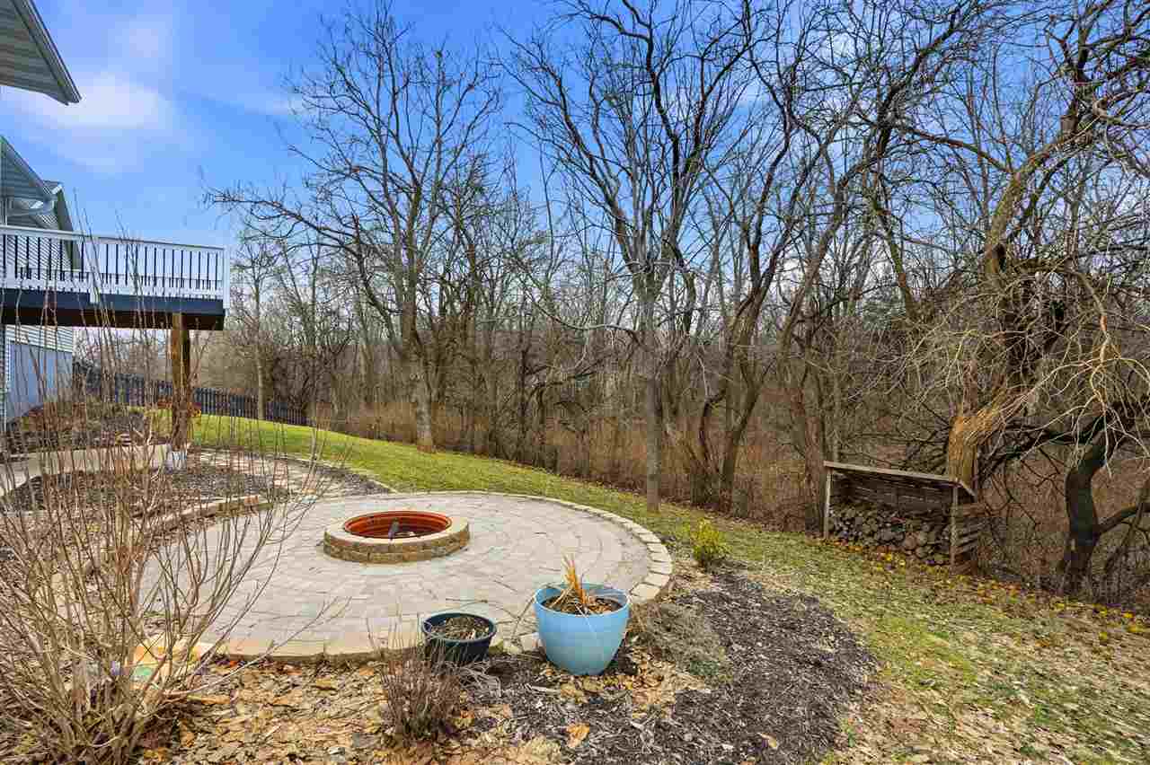 1812 N 6th Avenue Wellman IA 52356