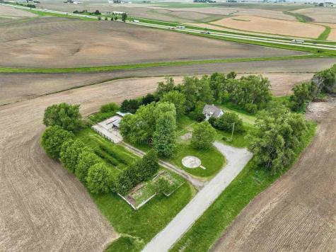 2221 S Avenue Williamsburg IA 52361