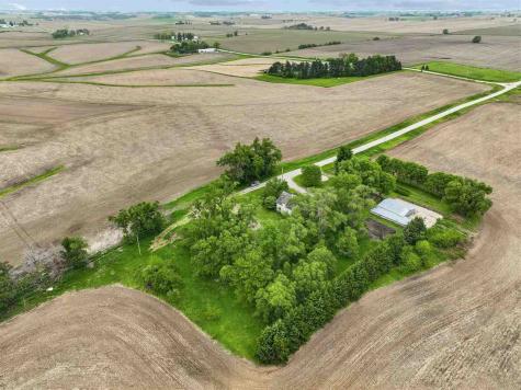 2221 S Avenue Williamsburg IA 52361