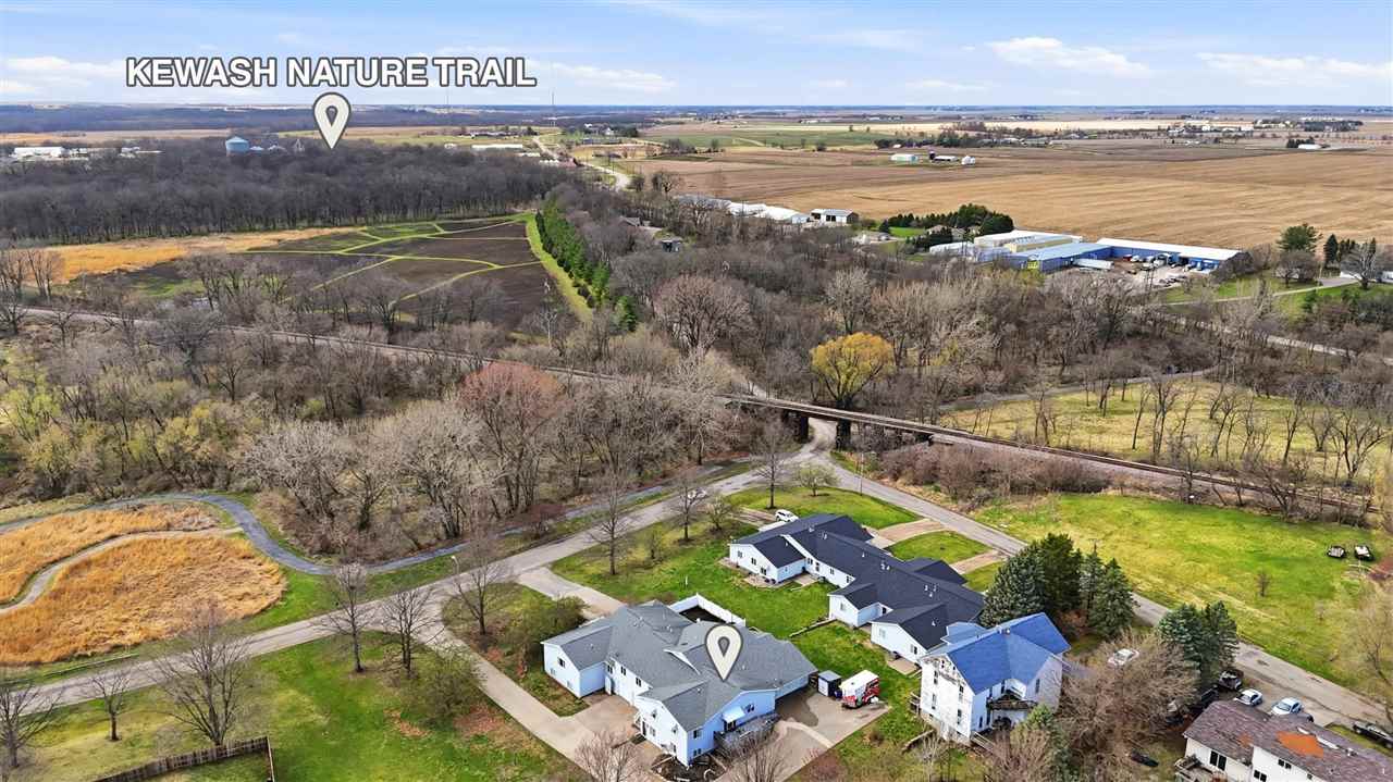 220 N H Avenue Washington IA 52353