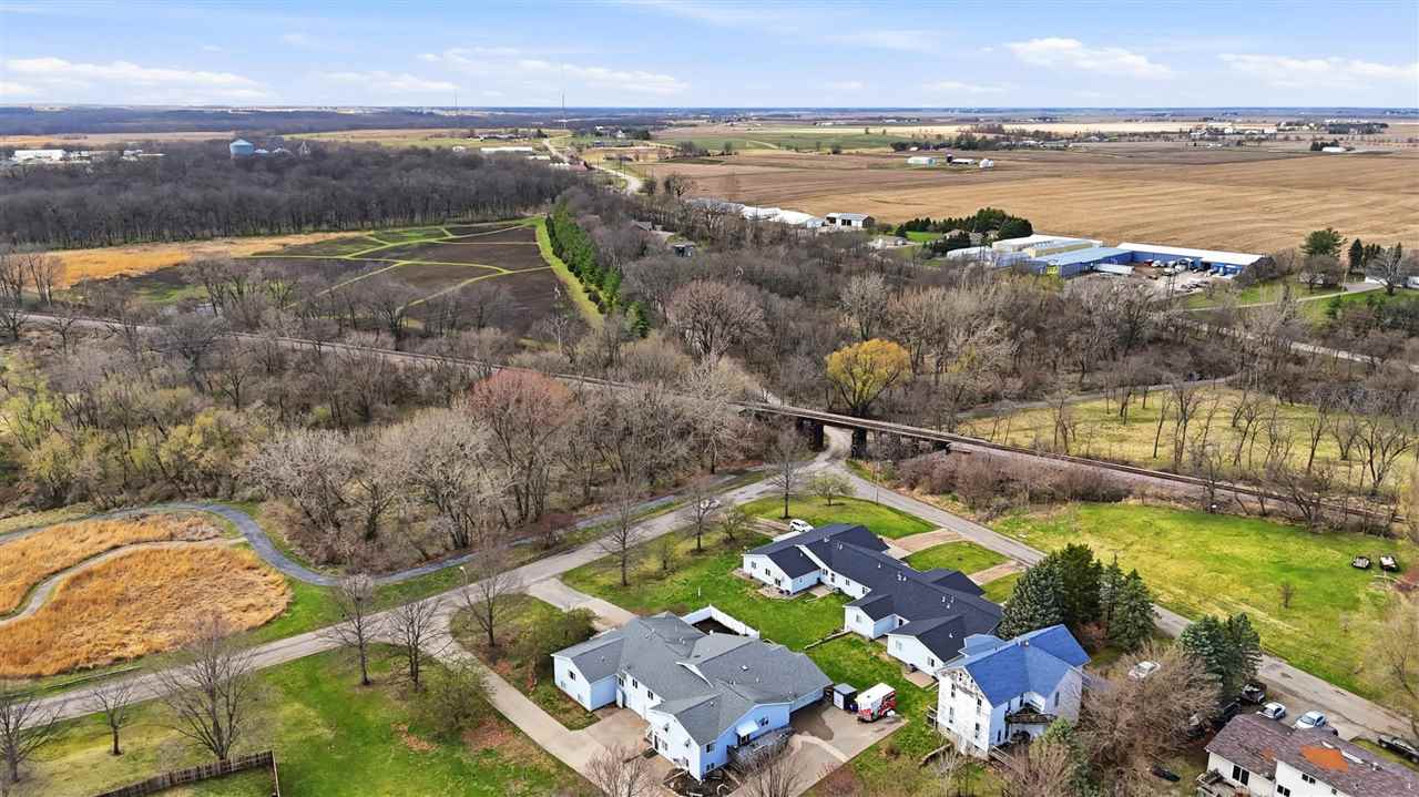 220 N H Avenue Washington IA 52353