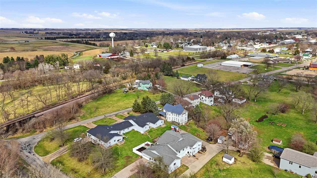 220 N H Avenue Washington IA 52353