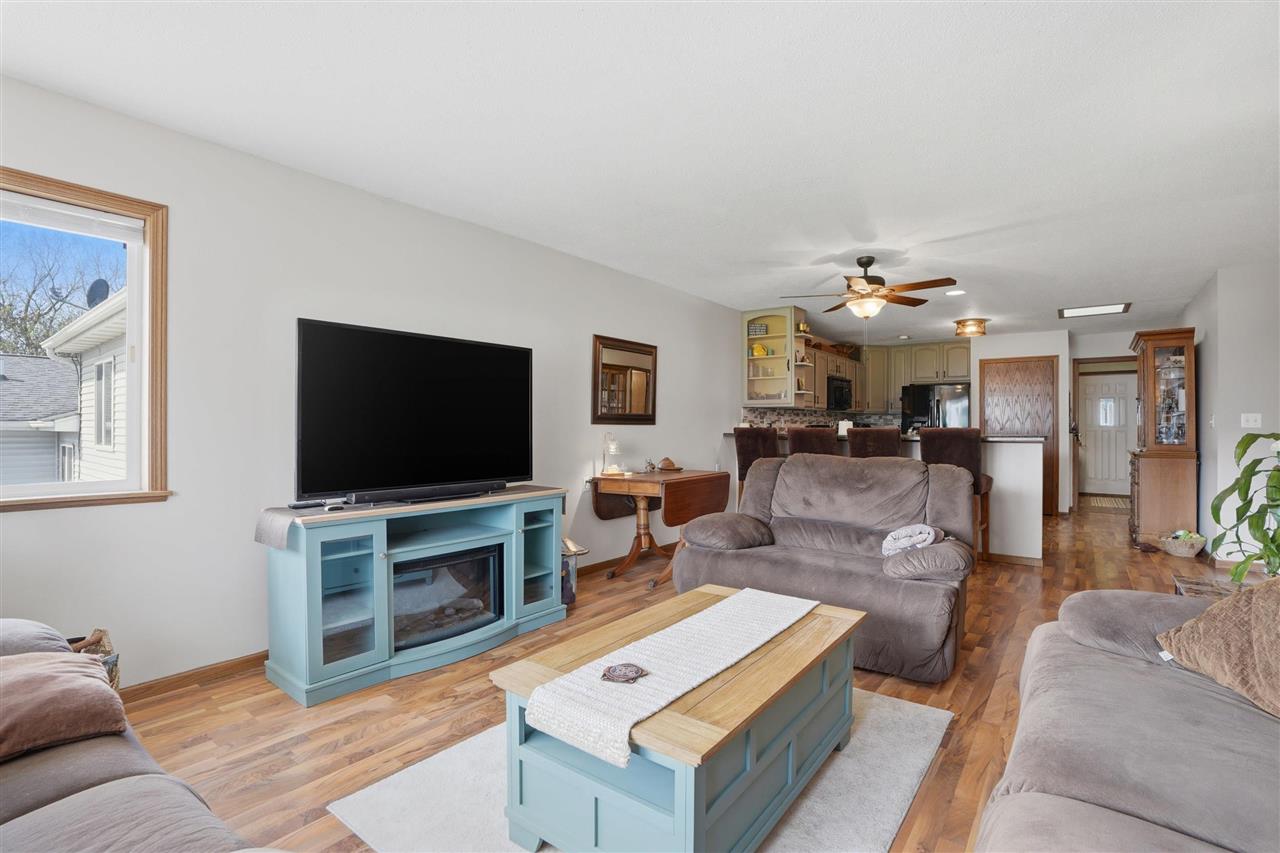 220 N H Avenue Washington IA 52353