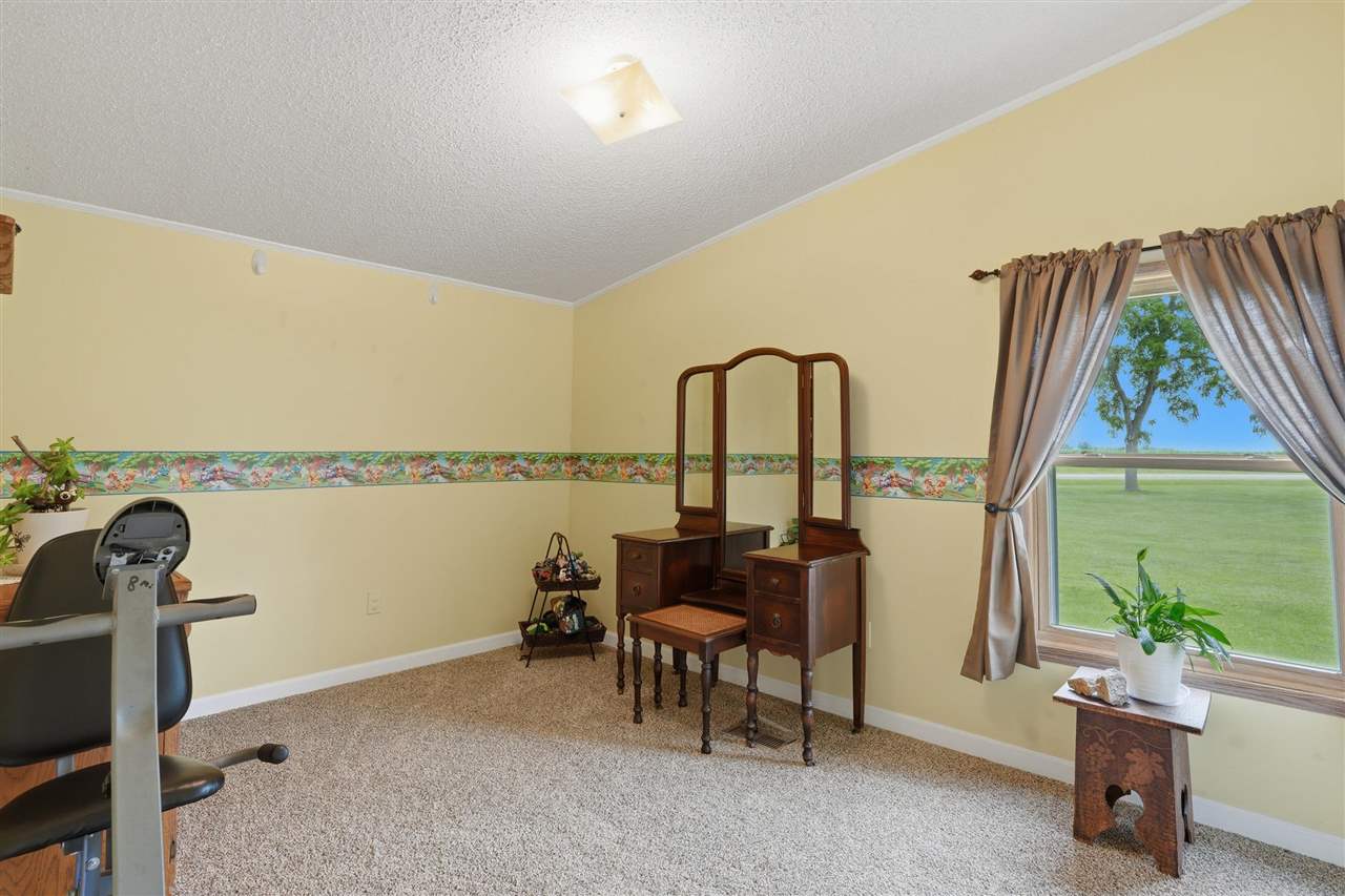 1688 Sweetland Acres Lane Muscatine IA 52761