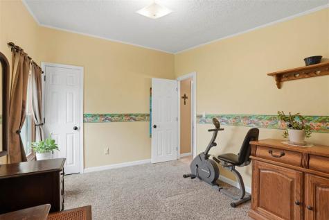 1688 Sweetland Acres Lane Muscatine IA 52761