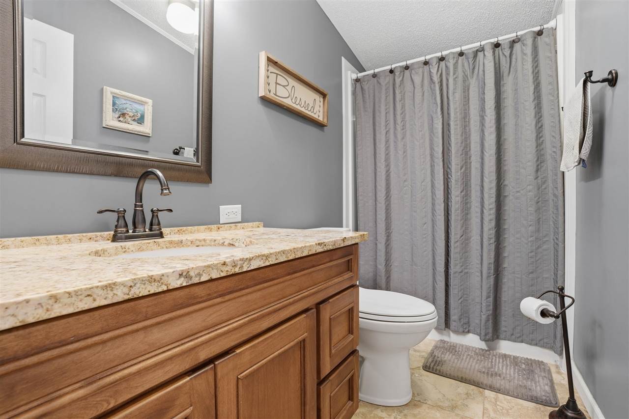 1688 Sweetland Acres Lane Muscatine IA 52761