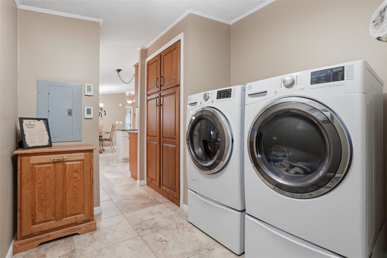 1688 Sweetland Acres Lane Muscatine IA 52761