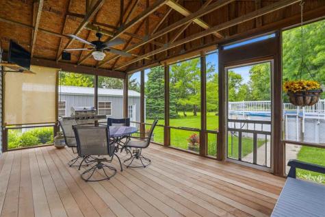 1688 Sweetland Acres Lane Muscatine IA 52761
