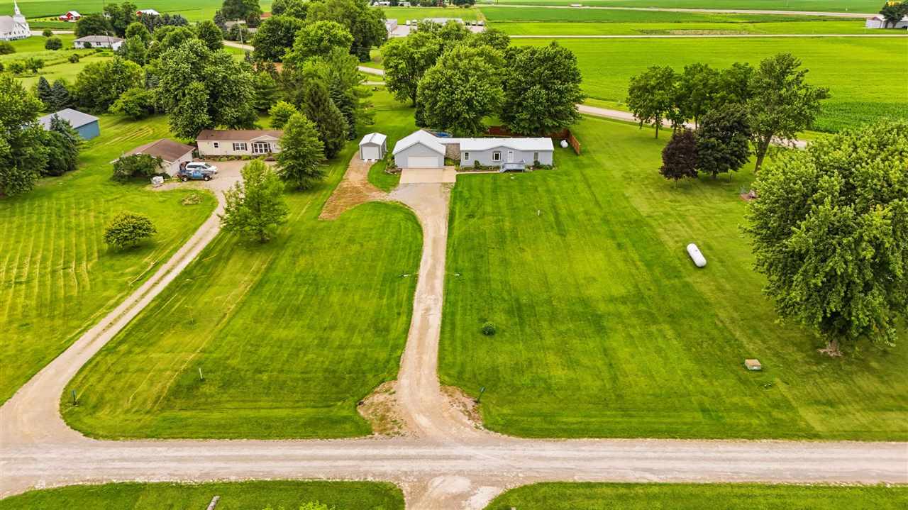1688 Sweetland Acres Lane Muscatine IA 52761