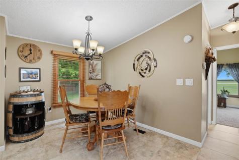 1688 Sweetland Acres Lane Muscatine IA 52761