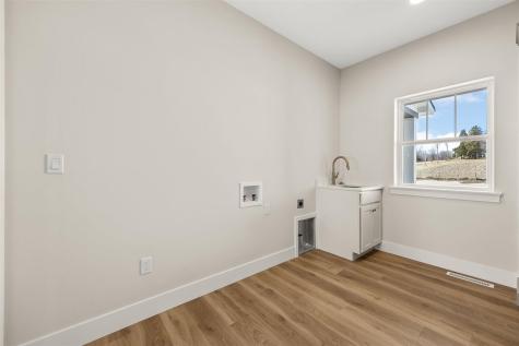 980 17th Avenue SW Mt Vernon IA 52314
