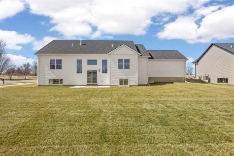 980 17th Avenue SW Mt Vernon IA 52314