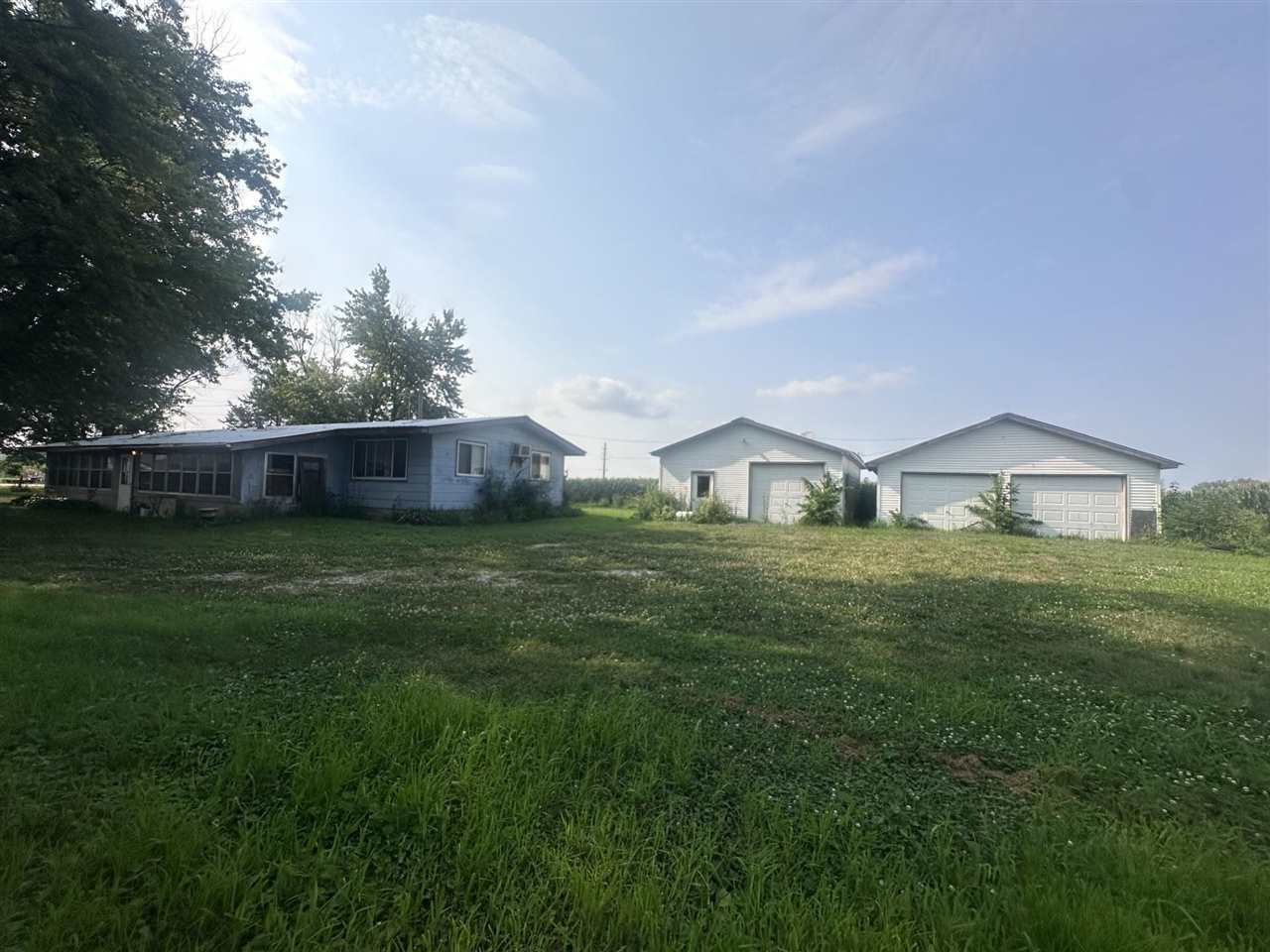 5266 Oak Crest Hill Road Southeast Riverside IA 52327