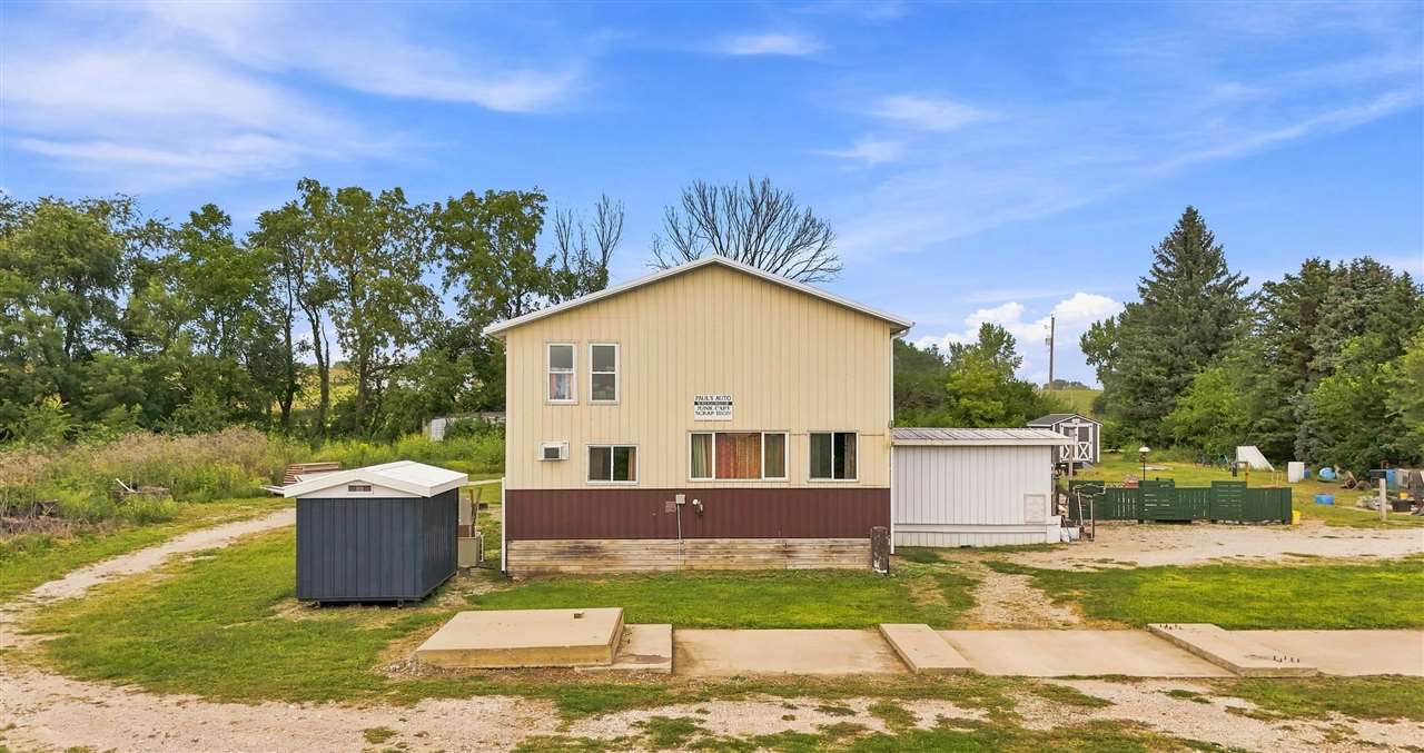 2973 Iowa 92 Rose Hill IA 52586