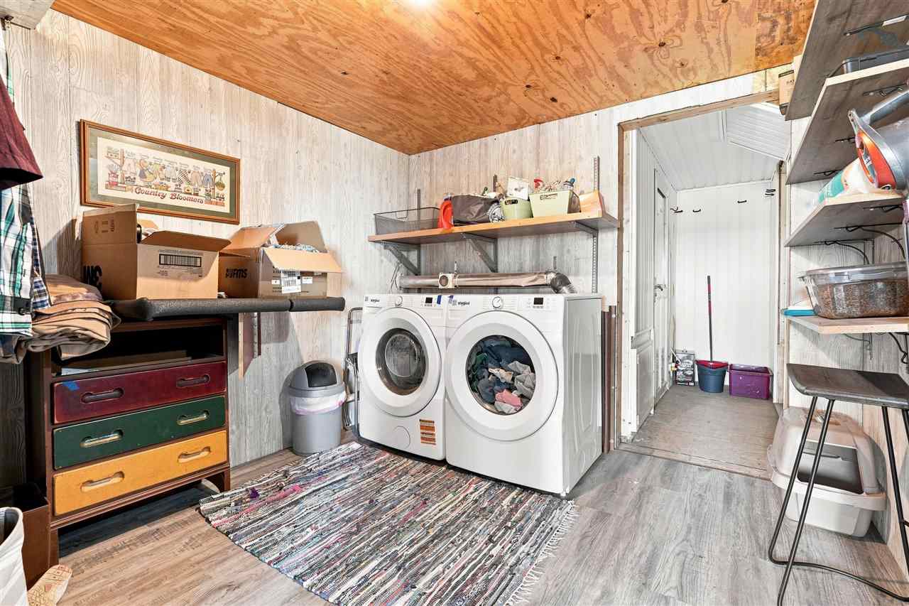2973 Iowa 92 Rose Hill IA 52586