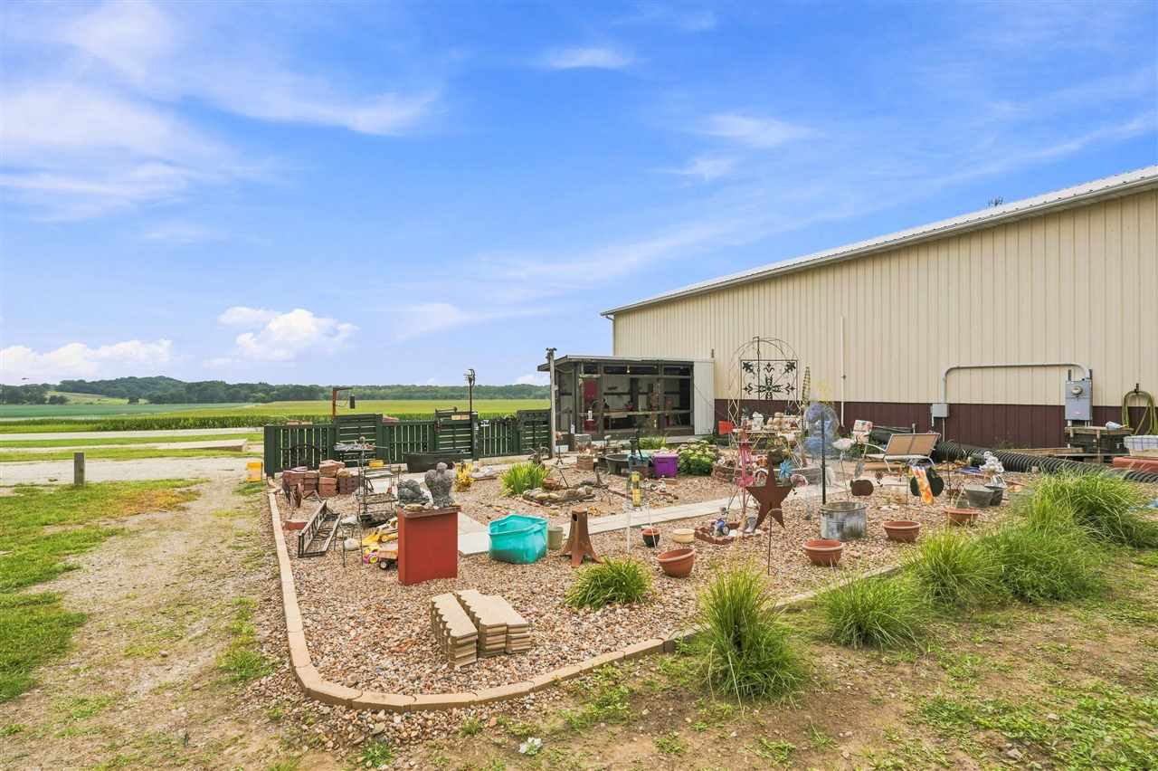2973 Iowa 92 Rose Hill IA 52586