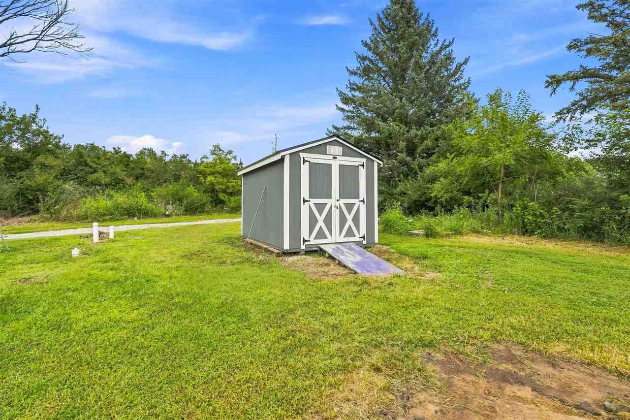 2973 Iowa 92 Rose Hill IA 52586