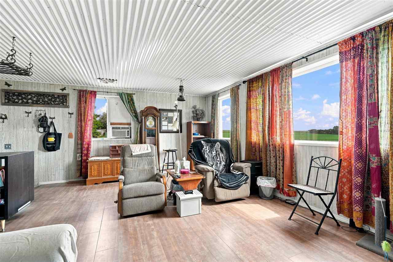 2973 Iowa 92 Rose Hill IA 52586
