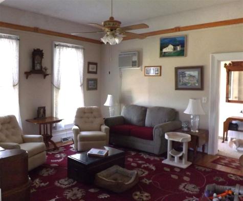 1009 W Jackson Sigourney IA 52591