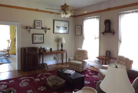 1009 W Jackson Sigourney IA 52591