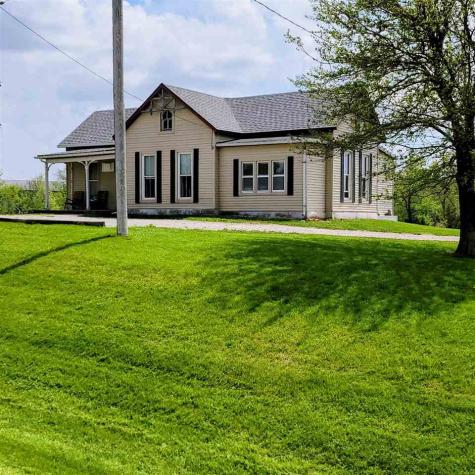 1009 W Jackson Sigourney IA 52591
