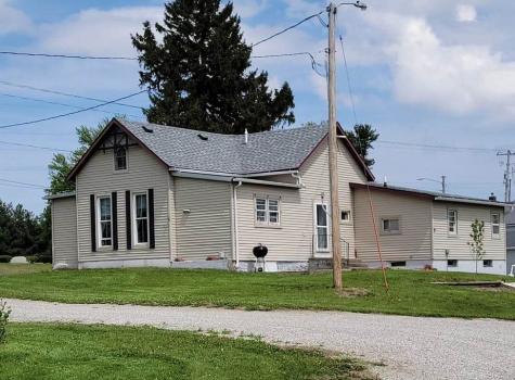 1009 W Jackson Sigourney IA 52591