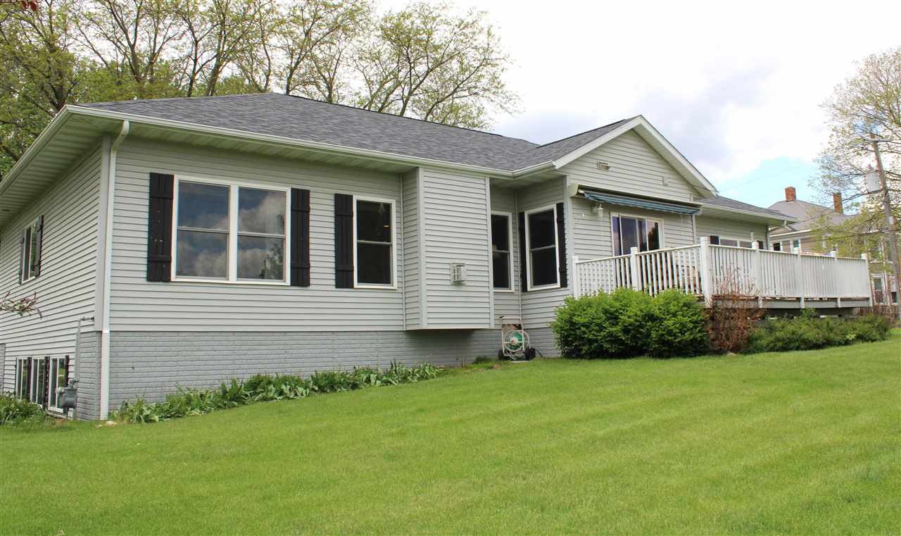 105 N East Street Sigourney IA 52591