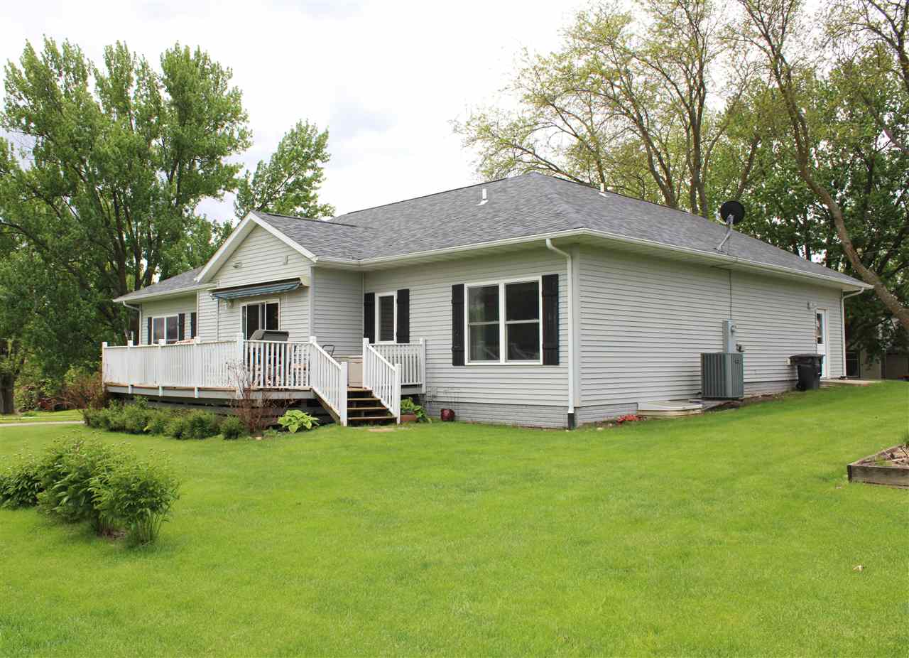 105 N East Street Sigourney IA 52591